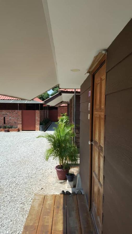 Homestay Umbai Kelana Merlimau エクステリア 写真